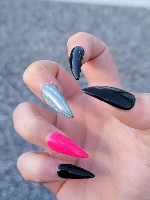 Picture by jadealexandria69 saying 'CLAWS OUT🥵💅✨️'