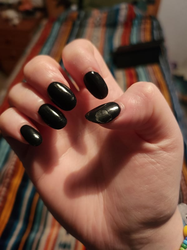 Picture by ScoobyDo_Me saying 'Got My Nails Done For The For First Time Last Week, My Thumbs Chipped. I'm Going To Be In Town Tomorrow And Could Pop Into The Salon While I'm There Or Should I Wait Another Week?'