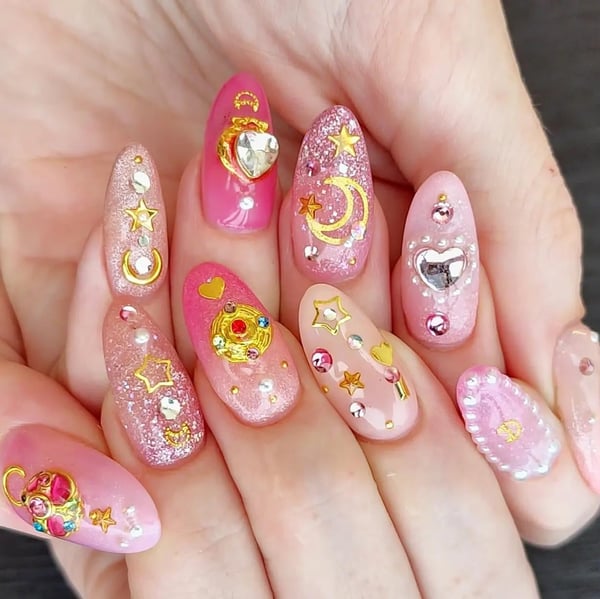 Picture by Ankhme saying 'Japanese Vs American Nail Art'