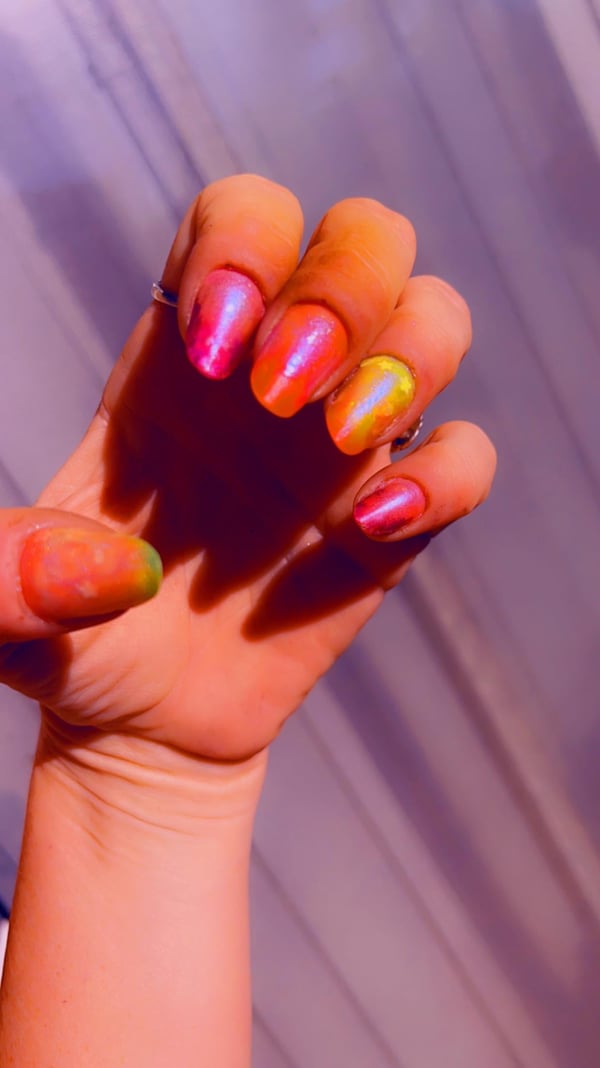 Picture by pinkyporkchops showing 'Still Working On My Skills But I Did A Mismatched Set Oh Cool And Warm Colors And I Love Looking At The Colors Through My Fingertips✨' number 2