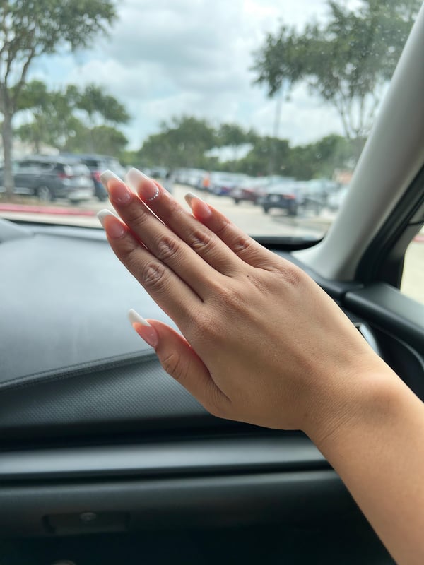 Picture by BelovedBread saying 'Got My Nails Done For The First Time!'