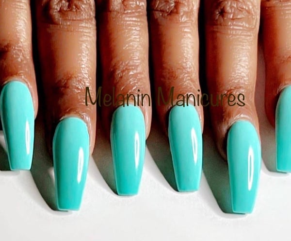 Picture by MelaninManicures saying 'DND Beautiful Teal 🏝️'