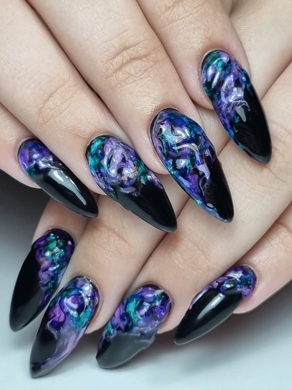 Picture by chancherize saying 'Ursula Inspired Nails!'