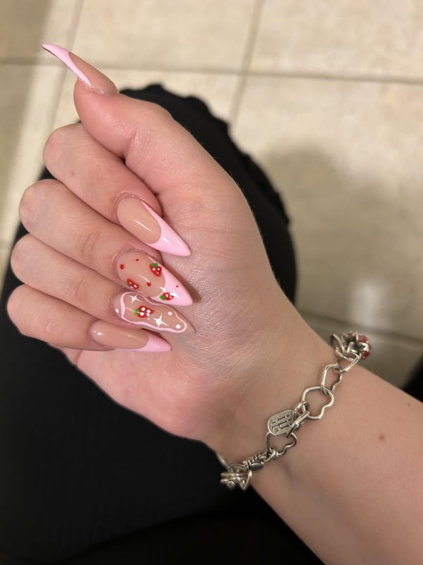 Picture by itsclowneryluv saying 'New Set! 🌸'