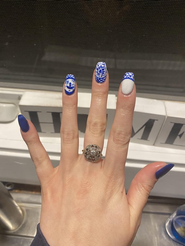 Picture by nerual1232 saying 'Qinghua Or Blue And White Porcelain Inspired Nails'