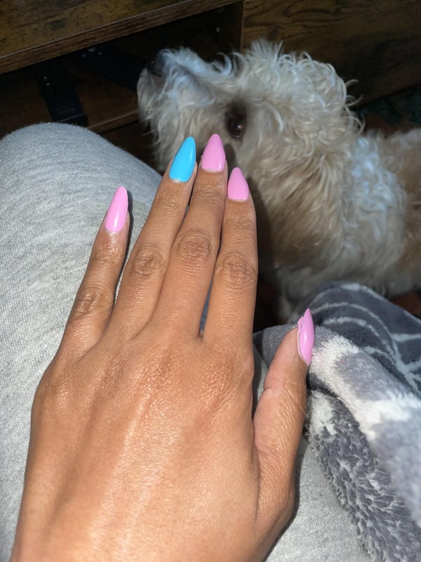 Picture by JupiterJayJones saying 'Barbie Nails'