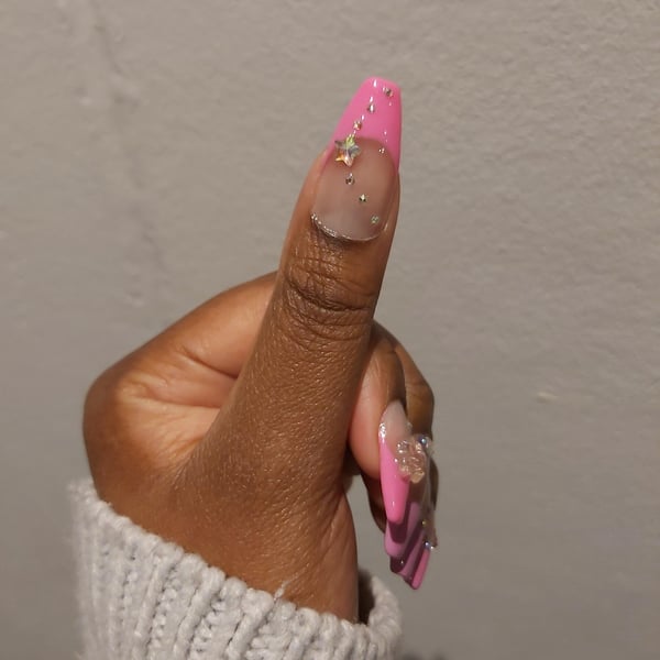 Picture by Keo_oratile saying 'Pink DIY Nails'