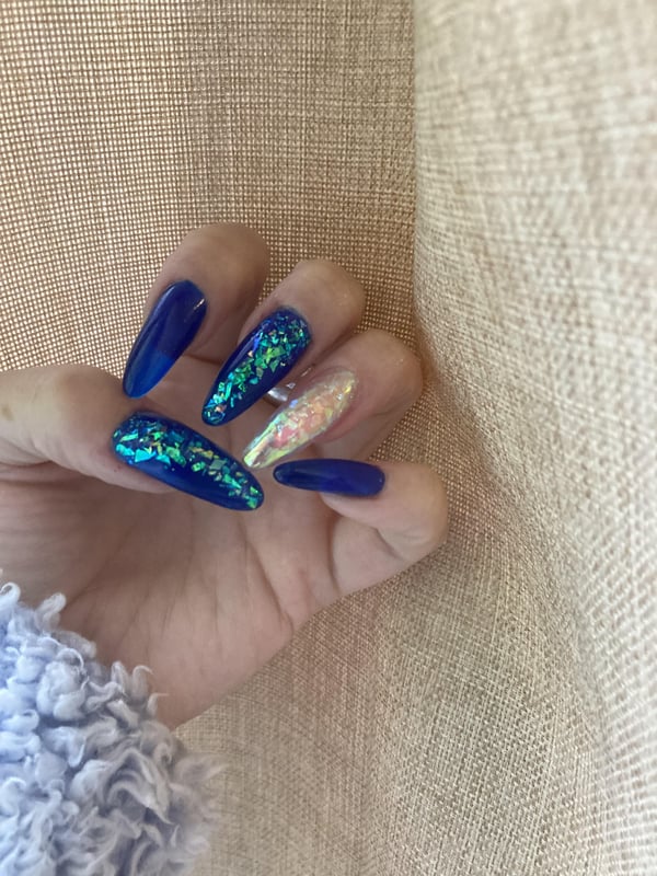 Picture by Slop_Citizen showing 'Beach Vacation Nails I Did Myself' number 3