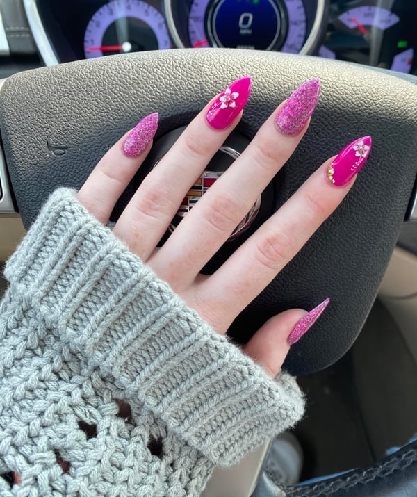 Picture by xxx-123-xxx-123 saying 'Pink Nails For Barbie Summer💕'