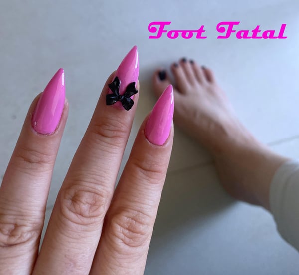 Picture by FootFatal showing 'I Did My Own Barbie Nails 💅gel Tips' number 2