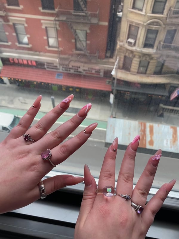 Picture by prettyblondebitch saying 'New Nails Done In Brooklyn'