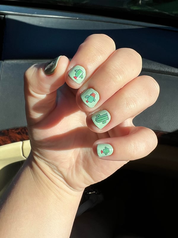 Picture by GlitteredAllDayLong saying 'Little Cacti For Little Nails'