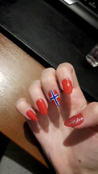 The Nails I Did Before Visiting My Norwegian Bf almost A Month Ago