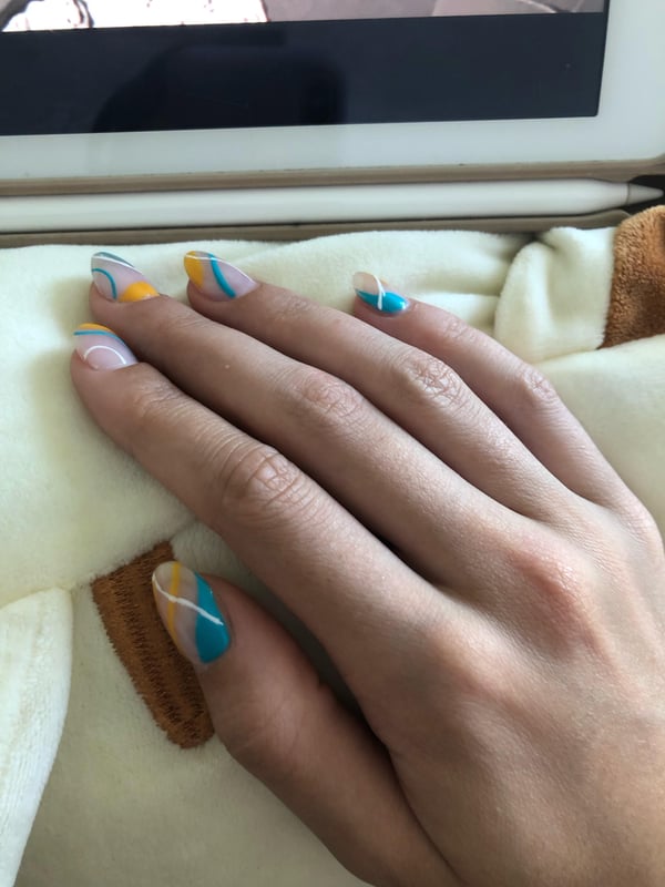 Picture by Ribbitlady saying 'New Nails!'