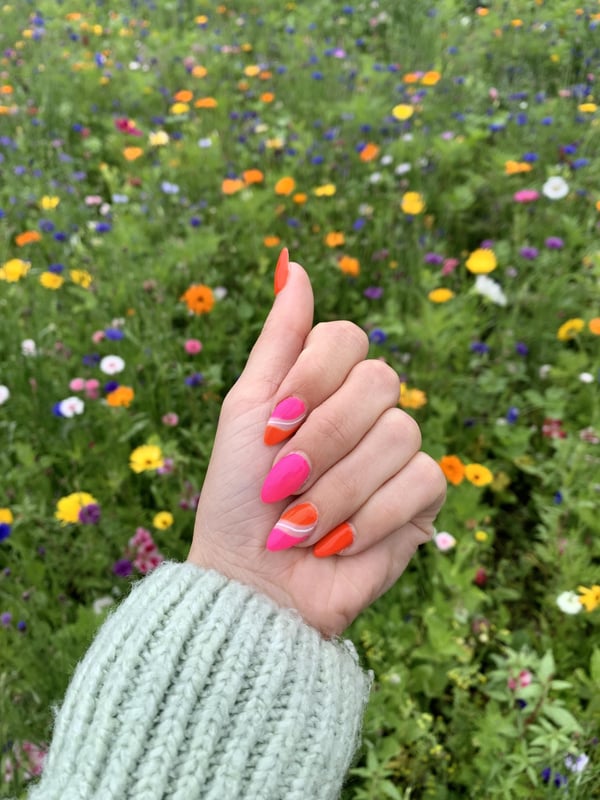 Picture by lnelles saying 'Vacation Nails'