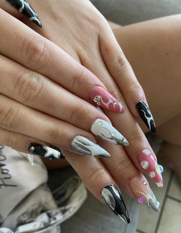 Picture by saddgasm saying 'Did These Nails On My Friend For Her 21st Bday!'