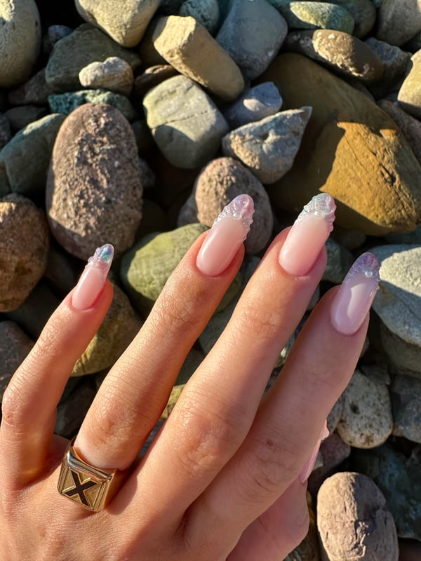 Picture by princessn00dle saying 'Mermaid Vibes On My Natural Nails🧜🏼‍♀️'