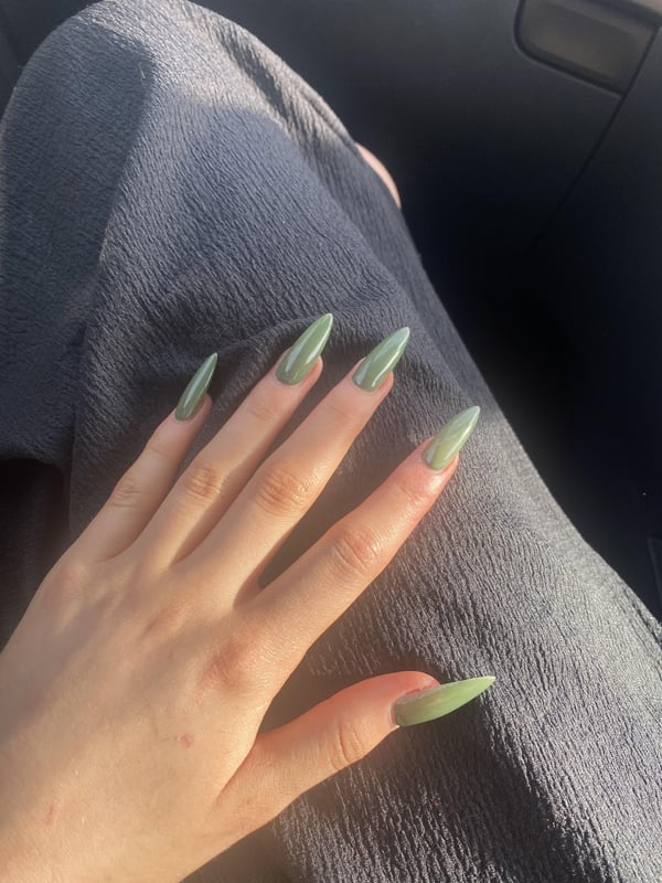 Picture by ellainchainss showing 'Fresh Set 💕' number 2