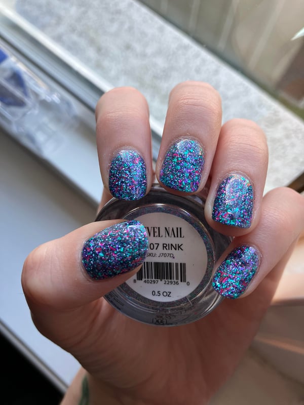 Picture by cynth420blaze saying 'Rink Dip Powder By Revel Nails 😻'