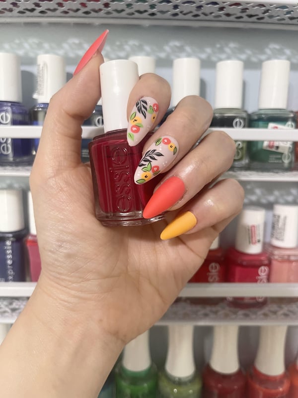 Picture by aigildalyn showing 'Really Loving Press On Nails Right Now But Hate Doing Anything Like Washing My Hair Or Lifting Up Anything Heavy like A Luggage Up The Bin On The Airplane Lol With Them On' number 1