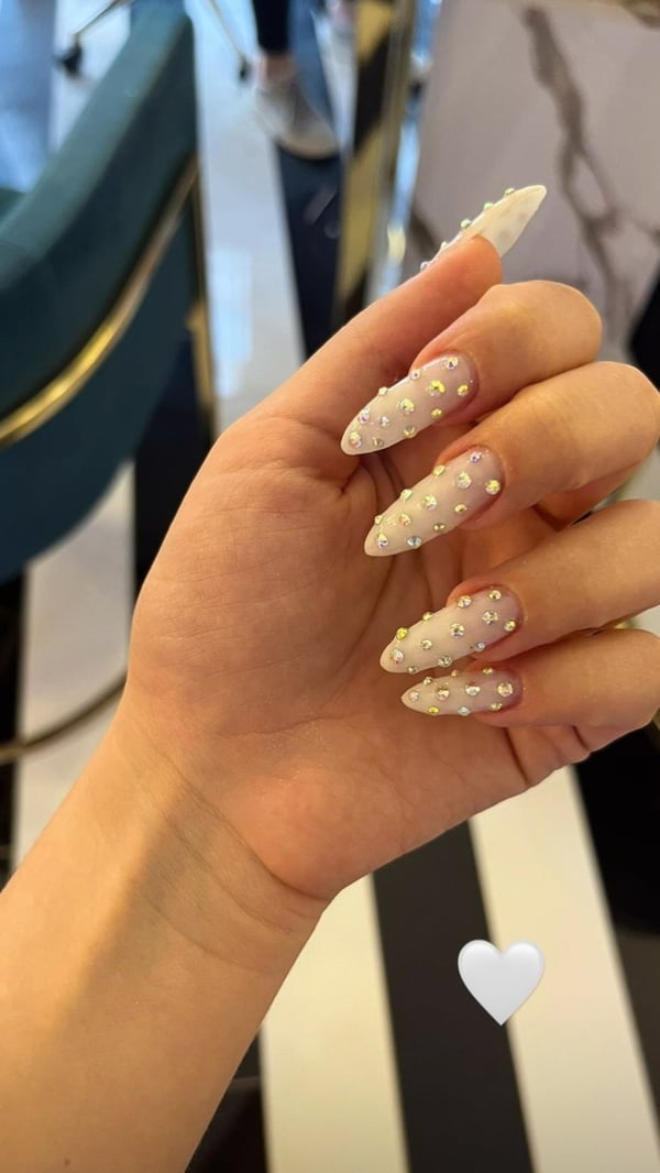 Picture by deadmorri saying 'Nails That I Got For My Sister's Wedding'