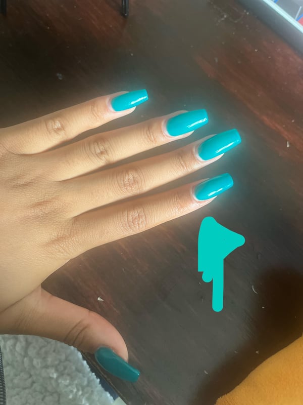 Picture by mocheiie saying 'How Much Do Your Nails Grow Monthly?'