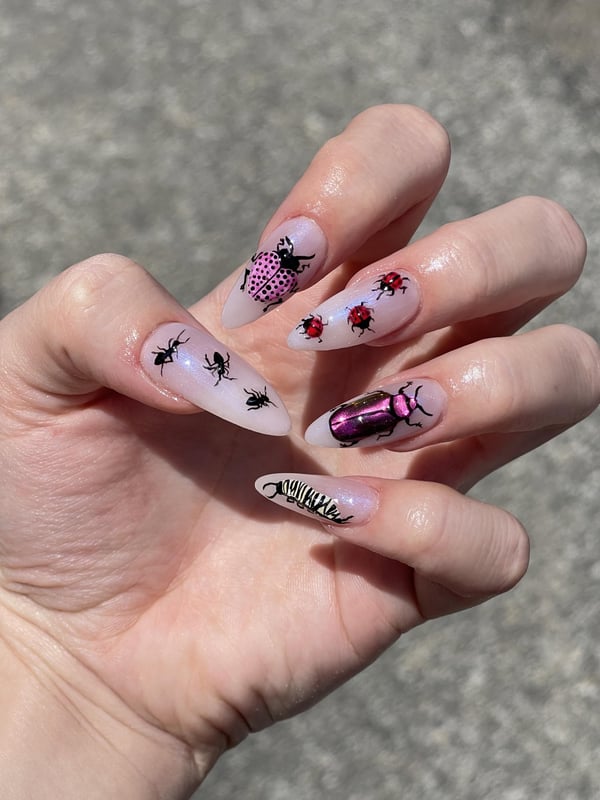 Picture by pluiefrais showing 'Bug Nails😋 On Me By Me!' number 2