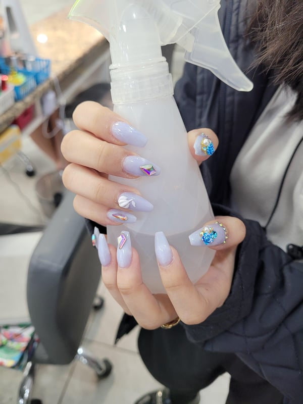 Picture by Empyrean_Mokie showing 'I Did My Little Sister's Nails, My Mom Has Left Me In Charge Of The Nail Salon. I Can't Wait To Show Her What I Did' number 3