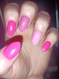 Pretty In Pink. Dip On Natural Nails.