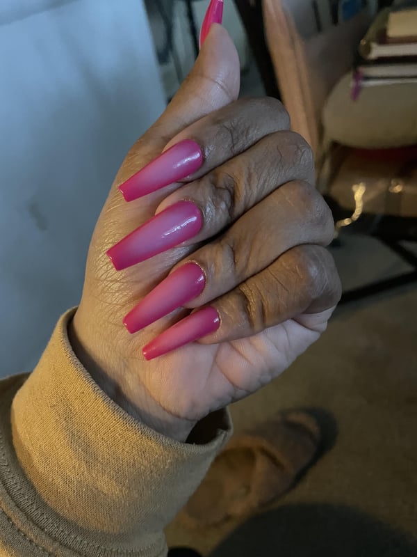 Picture by Exact-Frame-7743 showing 'Mix-match Aura Nails:' number 1