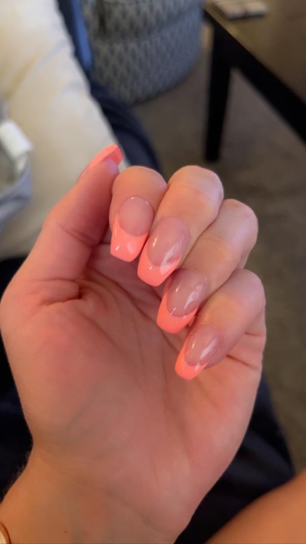 Picture by Steviexox38 showing 'Peach Nails For Summer 😊🩷' number 2