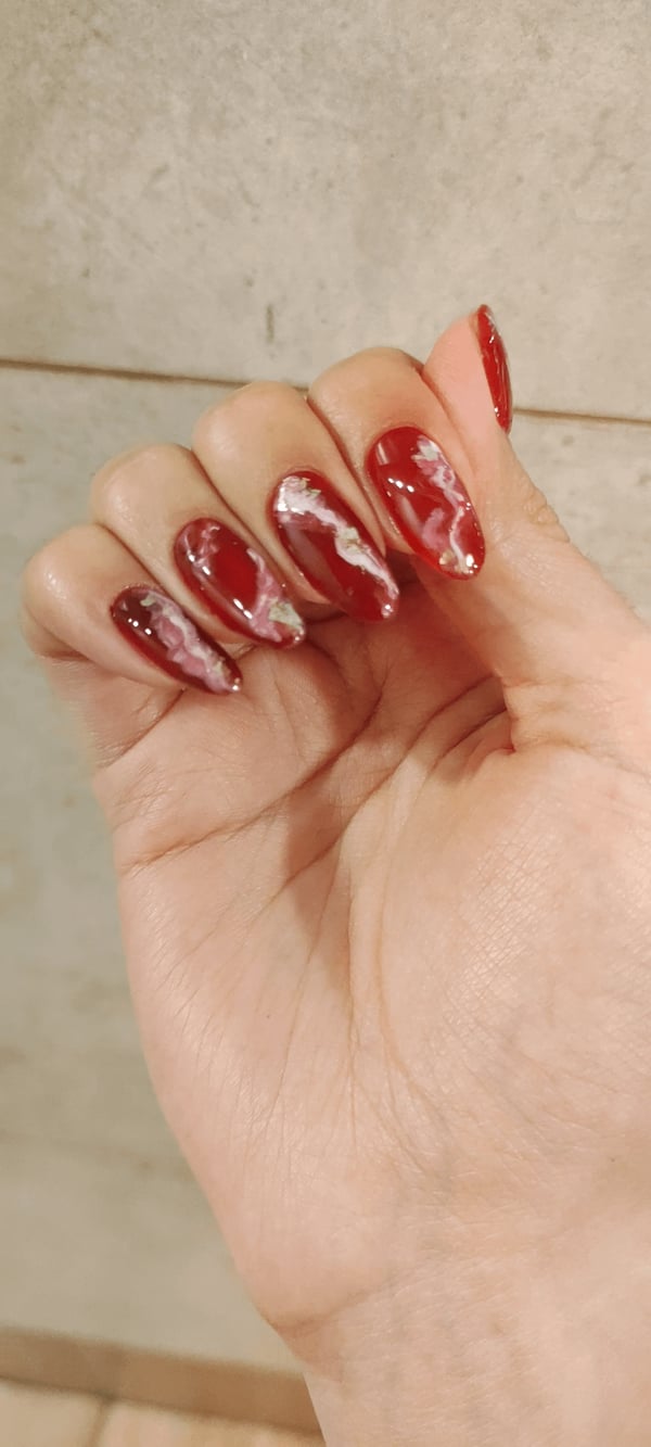 Picture by VenusQueen0 saying 'Red Nails'