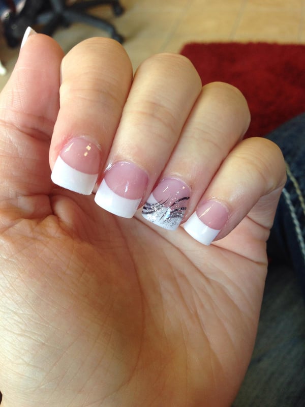 Picture by Mazoodle saying 'A Little 2014 Throwback - The Nails I Paid $25 For Before My Senior Prom'