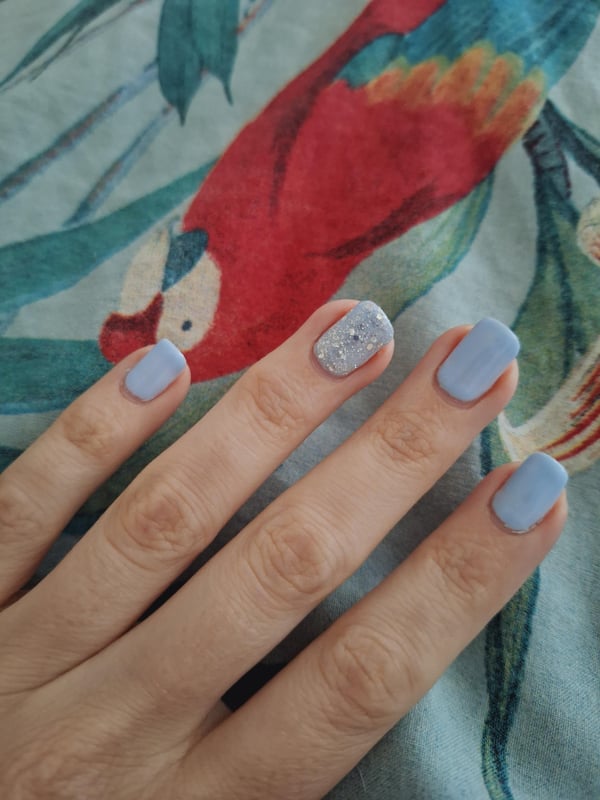 Picture by magme89 saying 'Fresh Set For My Trip To Malaysia. Wanted A Clean Look With A Flash Of Sparkle.'