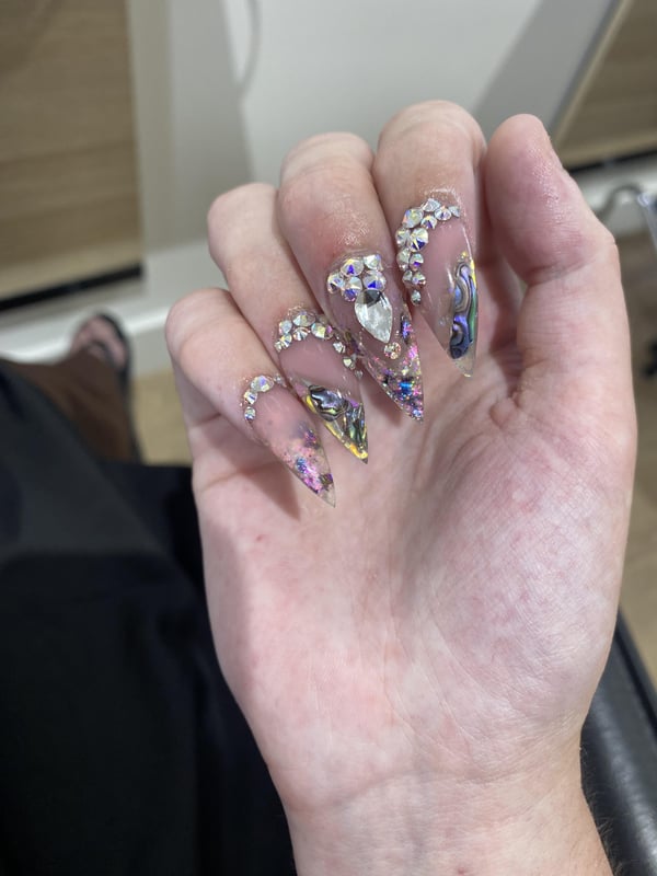 Picture by Annabear95 saying 'My Nail Tech Is Amazing'