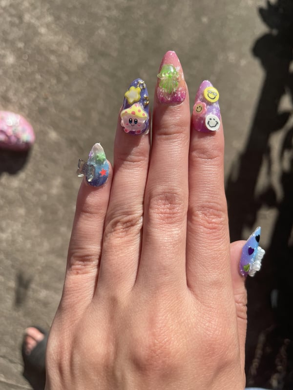 Picture by wowyfandoms showing 'Did My Friends Nails Today Before Her Mushroom Trip Tomorrow' number 3