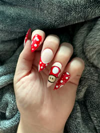 Super Mushroom Nails