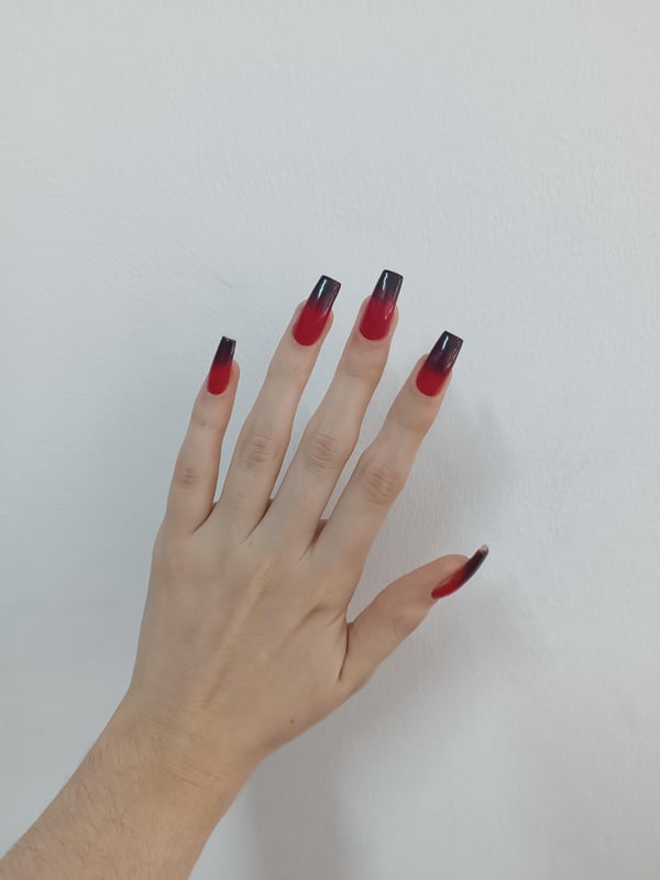 Picture by depressedvenezuelan showing 'In Love With My New Vampy Nails💕' number 2