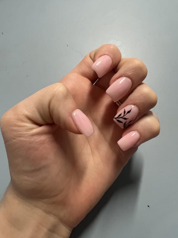 Picture by foreverponderingsgf saying 'I Spent More Than I Was Expecting On These Nails, And They’re Not Exactly What I Wanted… What Do You All Think?'