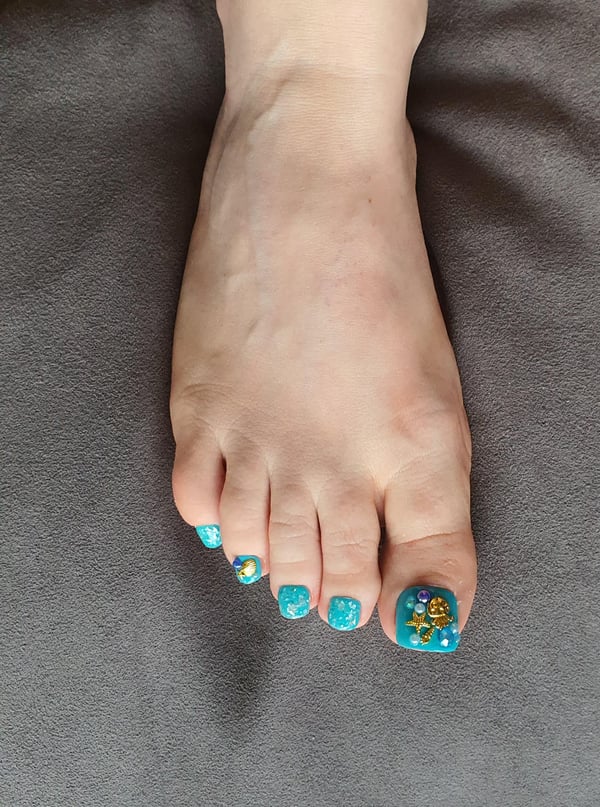 Picture by Key_Opportunity_7082 saying 'Pacific Blue Set - Pedicure'