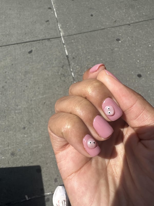 Picture by MadameGayle saying 'Literally Obsessed With This Japanese Gel Manicure 🥺'