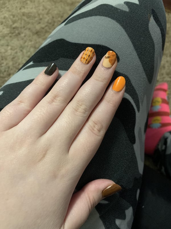 Picture by Beautiful_House_Elf saying 'Just Did Some Fall Nails'