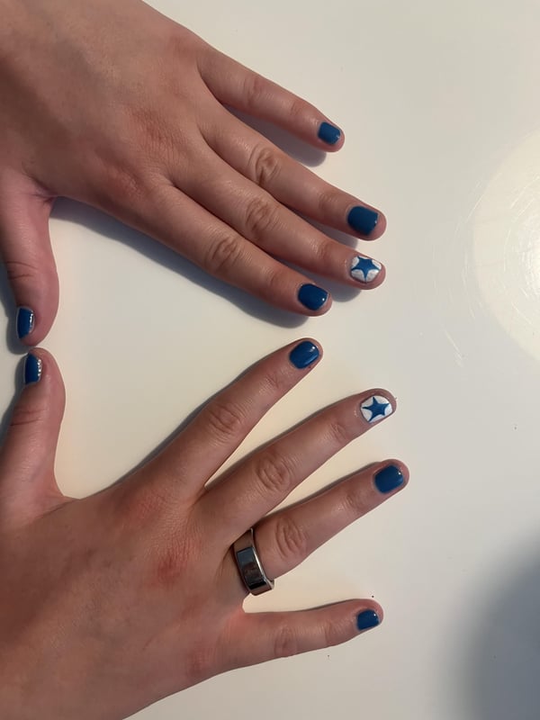 Picture by itshellastrangee saying 'Gel Polish Tips!'