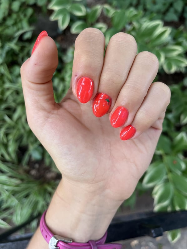 Picture by fluffyrabbi saying 'Tomato Nails For Tomato Girl Summer'