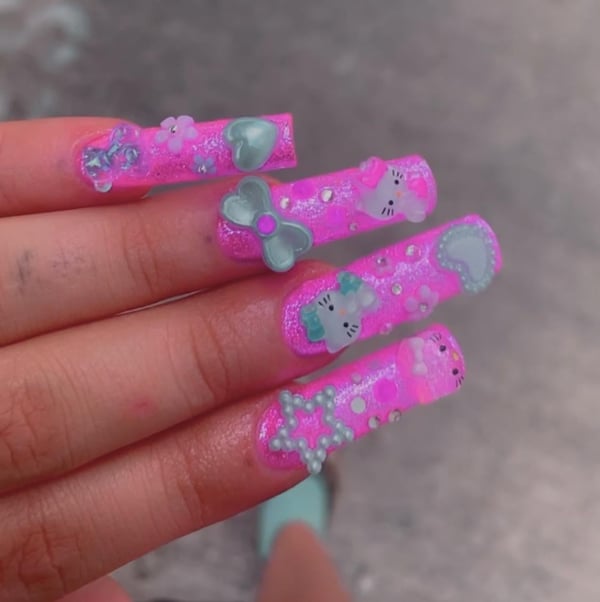 Picture by 3000gtlover saying 'I'm Sure They're Not For Everybody, But I Love My Recent Set Of Hello Kitty/Barbie Type Nails'