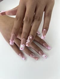 Hello Kitty Nails!