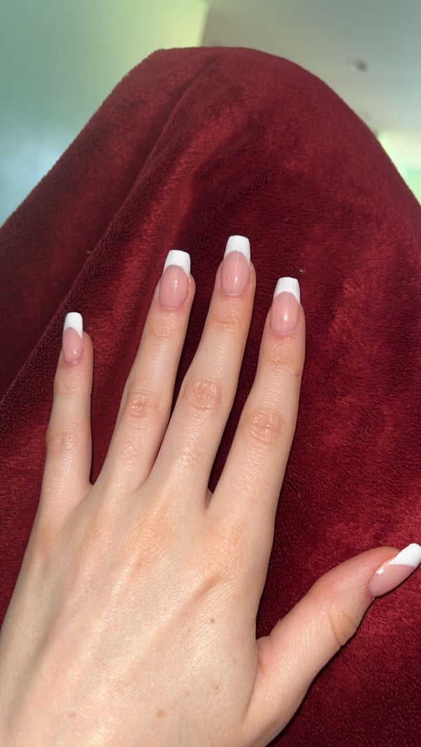 Picture by Aitocorest saying 'After Lots Of Practice, I Finally Did My First Set Of French Tips On Myself😊'