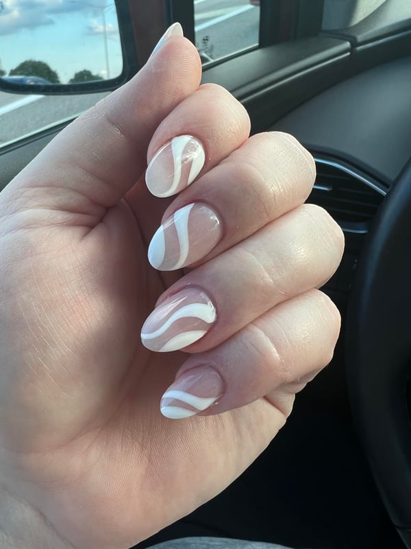 Picture by marrymeonnye saying 'Vacation Nails 💅'