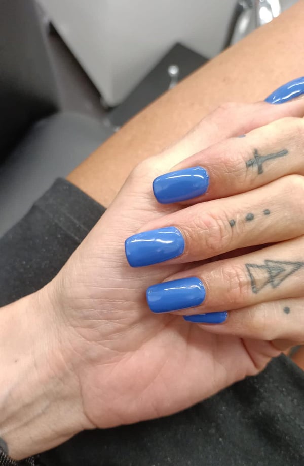 Picture by AmeliaGentle saying 'I Love This Blue….what Do You Think About It?'