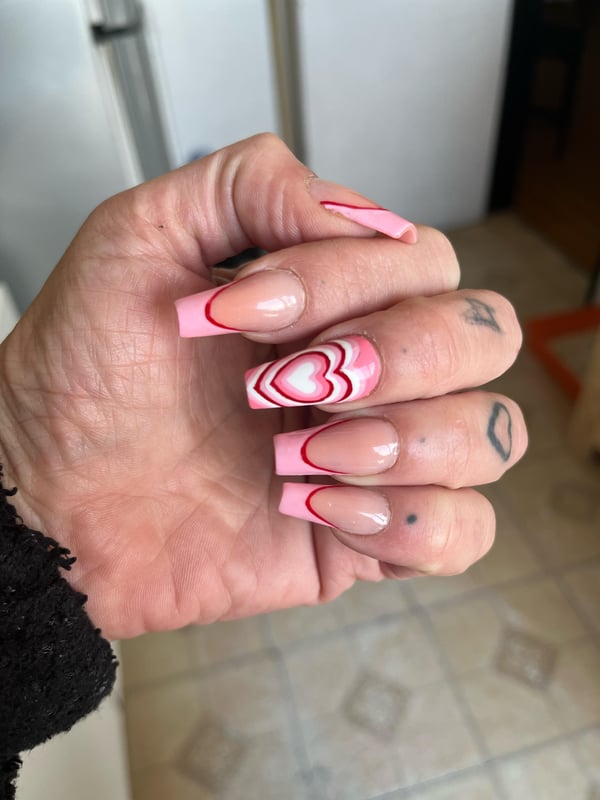 Picture by lallilove saying 'My Nail Art Pink 💋'